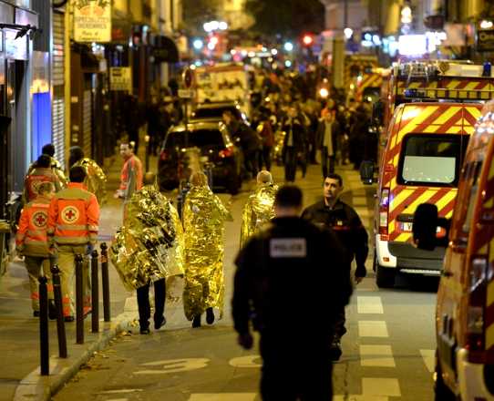 A Paris et au Stade de France, dans la nuit du 13 au 14 novembre 2015, une srie d'actes terroristes font 130 morts