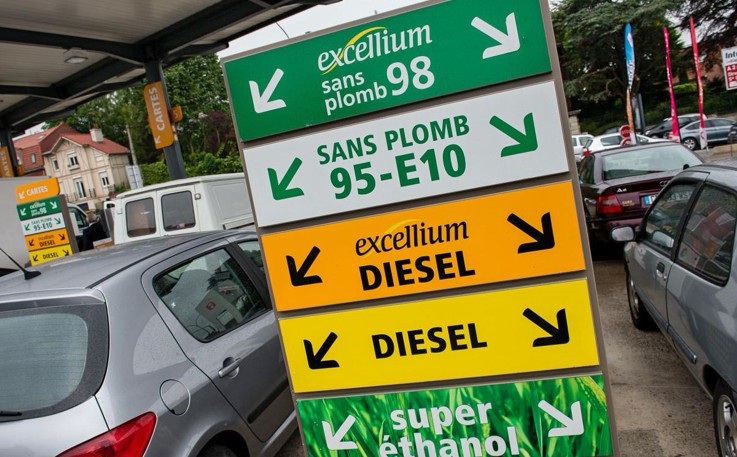 Les tiquettes des carburants subiront une modification  partir du 12 octobre afin dtre harmonises, tant pour leurs dnominations que pour leur couleur.